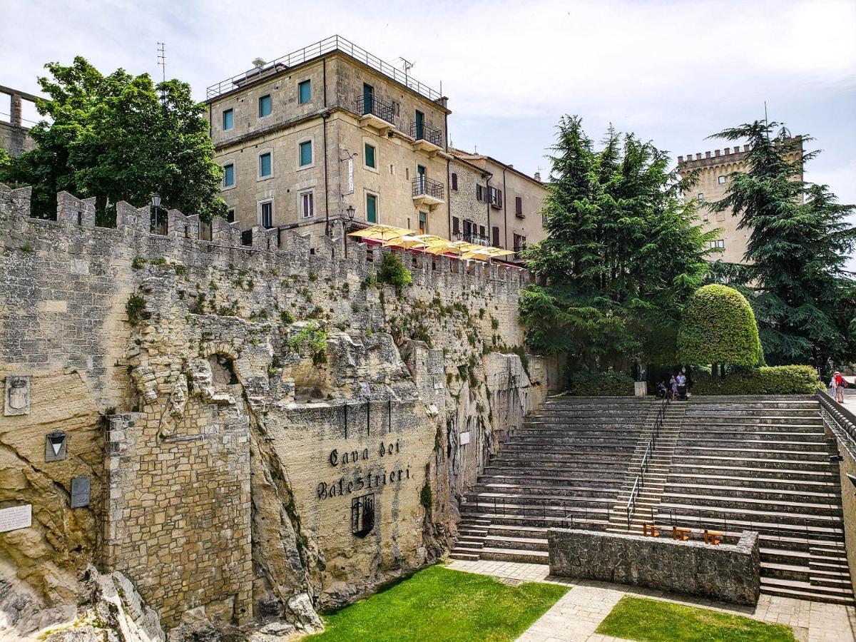 Hotel La Rocca San Marino Buitenkant foto