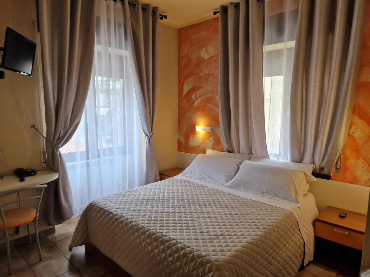 Hotel La Rocca San Marino Buitenkant foto