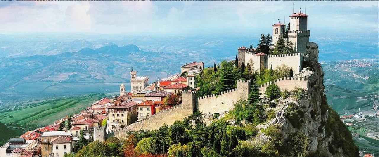 Hotel La Rocca San Marino Buitenkant foto